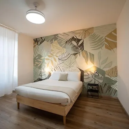 Ponente - Balcony, Free Parking,close To *