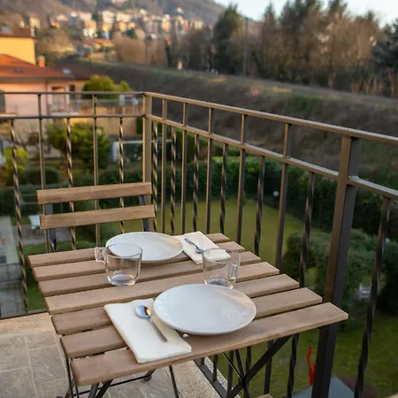 Ponente - Balcony, Free Parking,close To Apartment