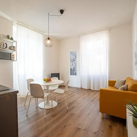 Ponente - Balcony, Free Parking,close To Lägenhet Como