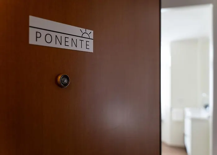 Ponente - Balcony, Free Parking,close To * Como