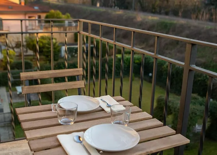Ponente - Balcony, Free Parking,close To Lägenhet